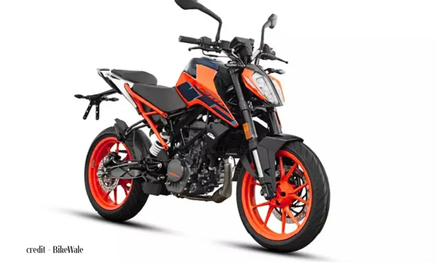 KTM-RC-200-सिर्फ-₹2.18-लाख-में-140kmph-की-रफ्तार-और-धमाकेदार-परफॉर्मेंस-