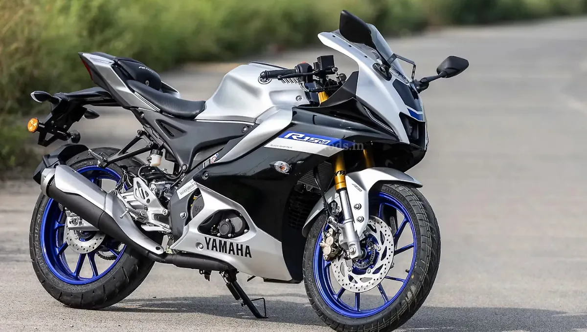 Yamaha R15 V4